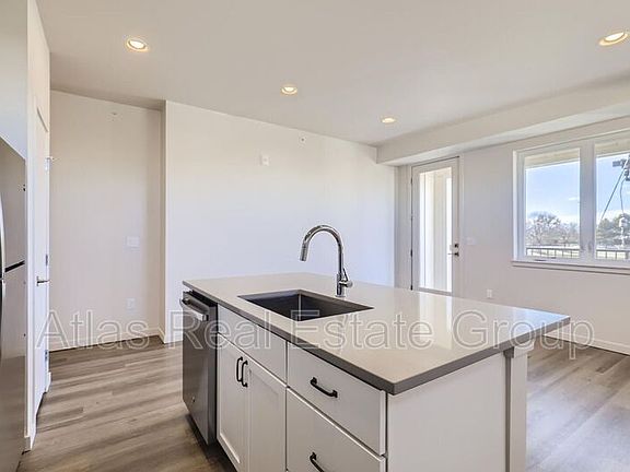 3rd image of 3830 N Olive St Unit 103