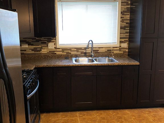2nd image of 802 Sandra Dr APT 2
