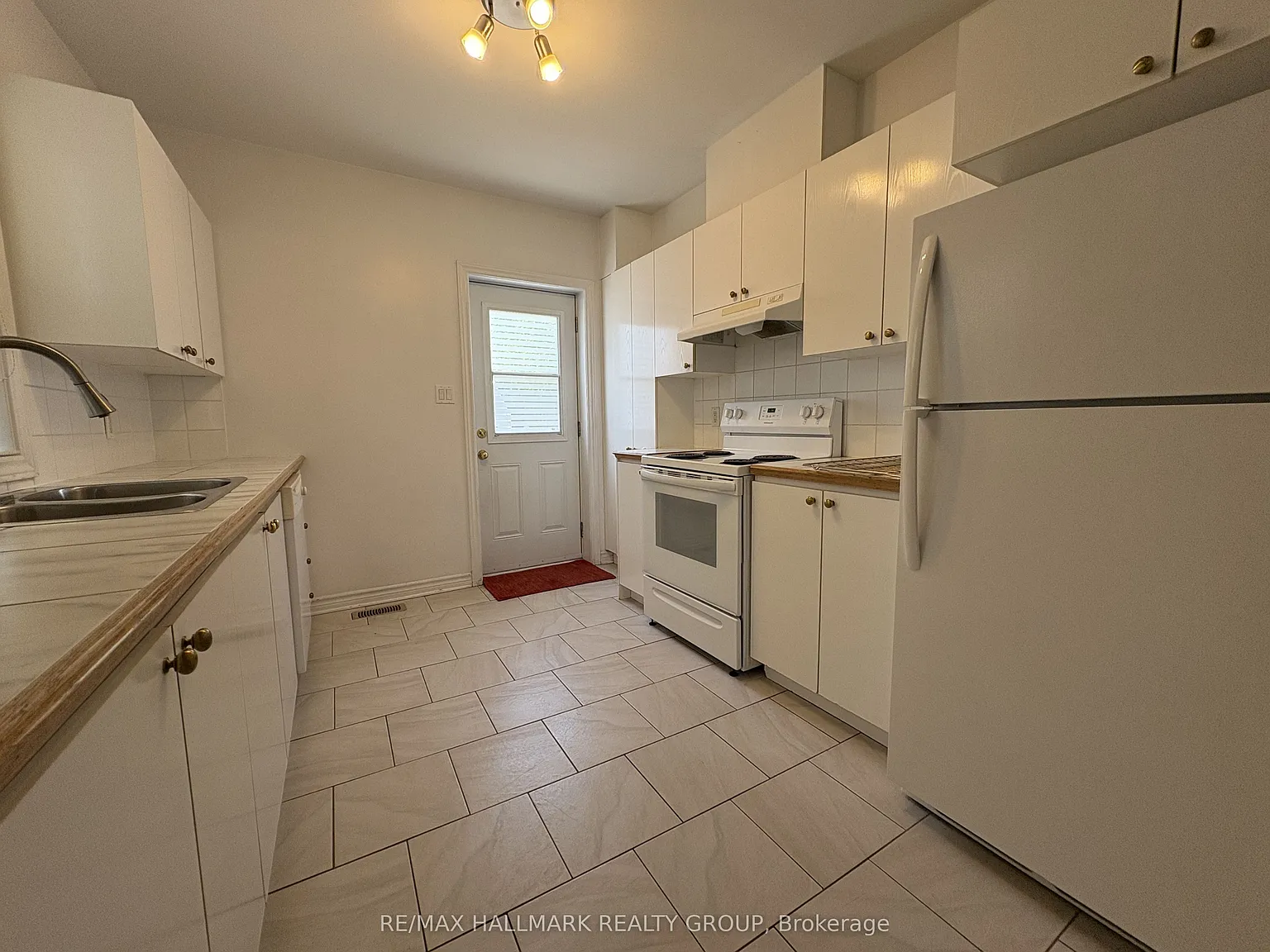 2 bed, $2,000 — Photo 4