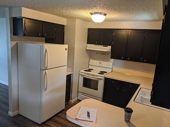 3rd image of 1029 Hamilton St #1029