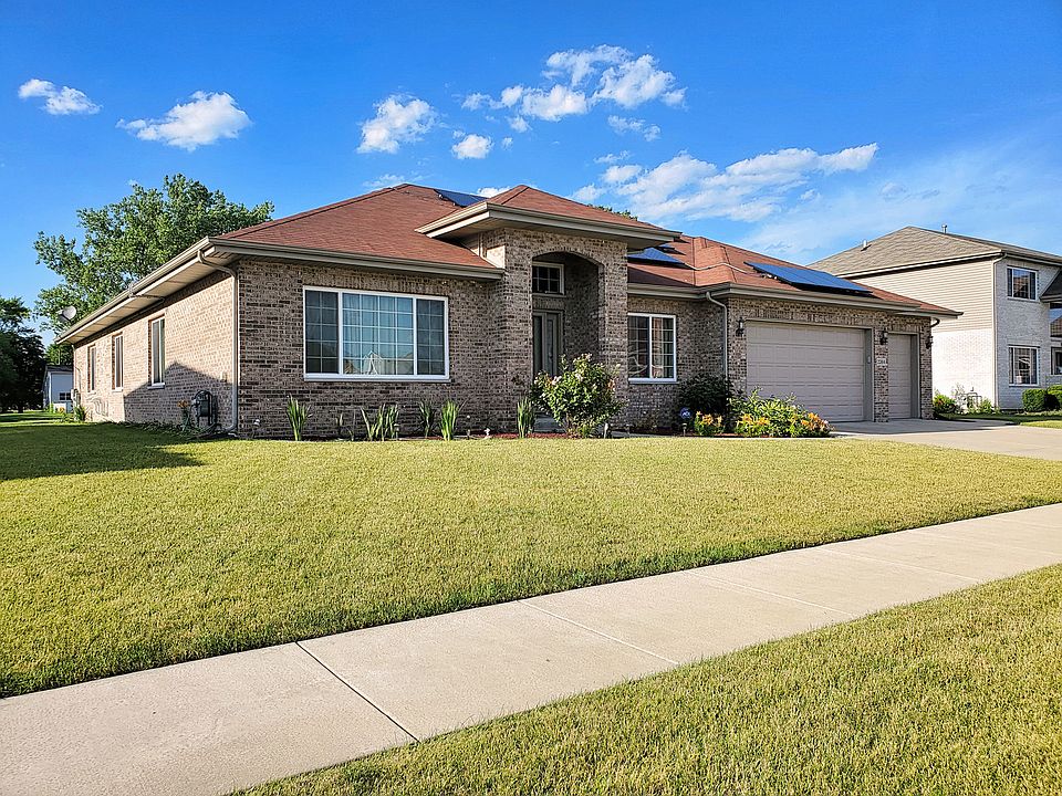 1st image of 2264 N Raven Ln