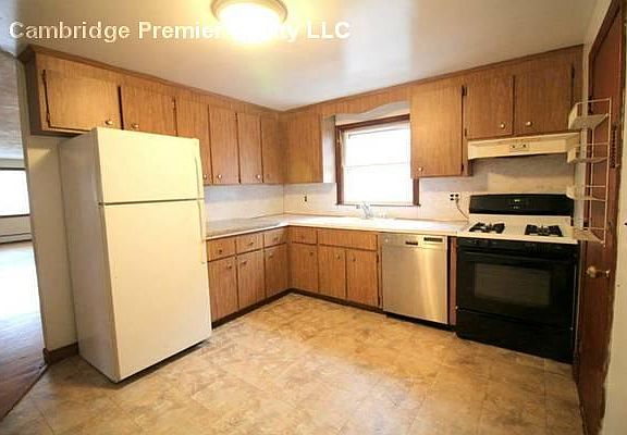 2nd image of 400 Walden St #4