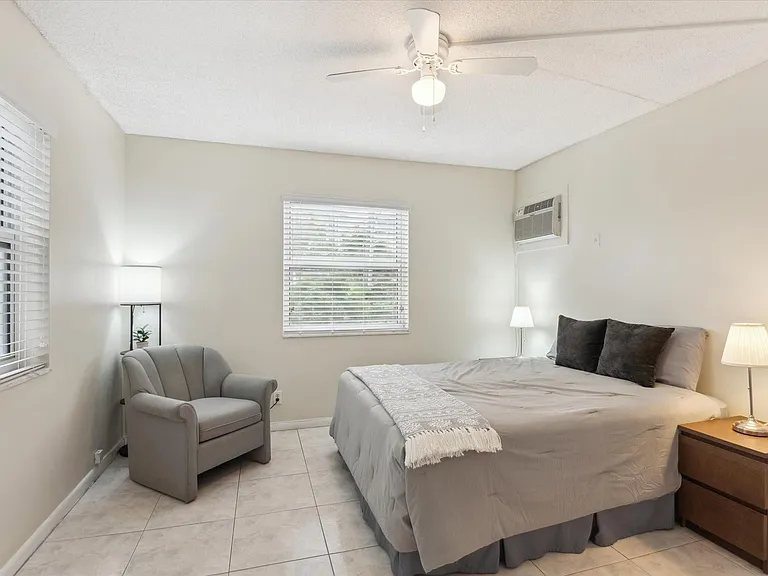 720 Orton Ave #206 — Photo 9
