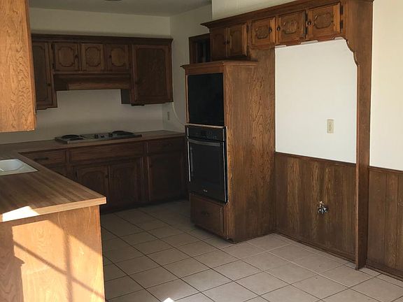 4th image of 2412 NW 118th St