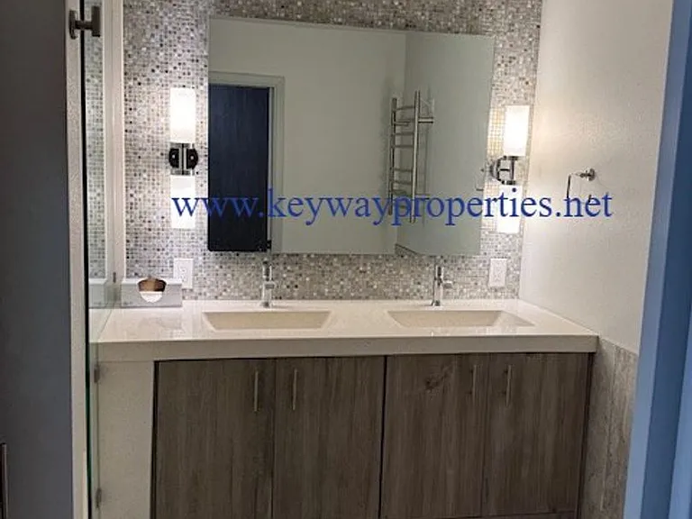 3705 Chapala Dr NE — Photo 2