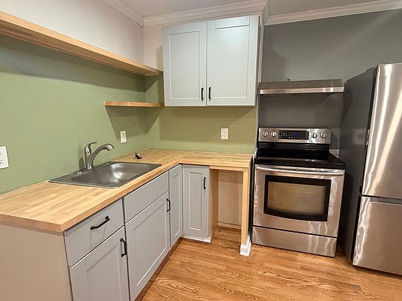 3rd image of 44 Cold Spring Rd #2