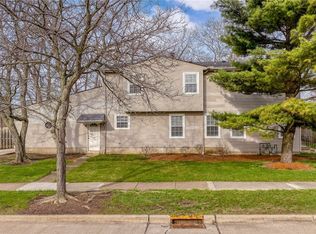 1653 Southbend Dr, Rocky River, OH