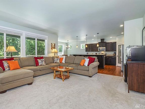 Great open floor plan.  All LED lights throughout the downstairs.  