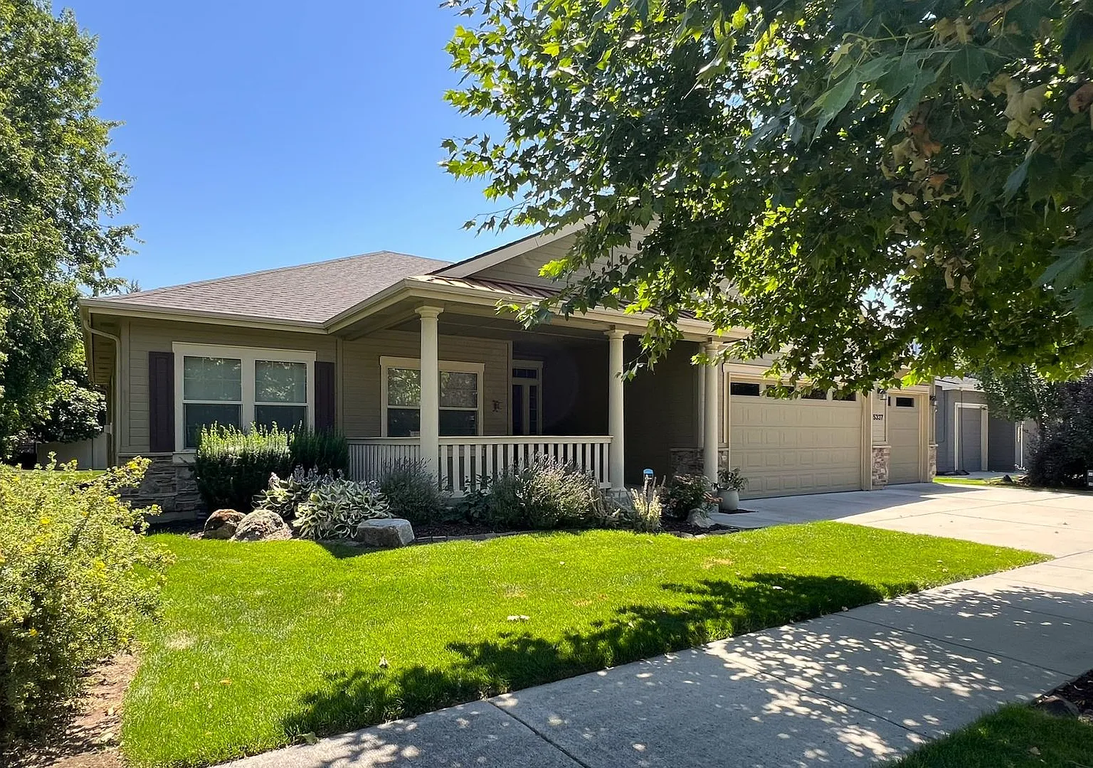 Beautiful 3 bed 2 bath home in The Preserve Subdivision just off Linder Ln in Eagle. — Photo 1