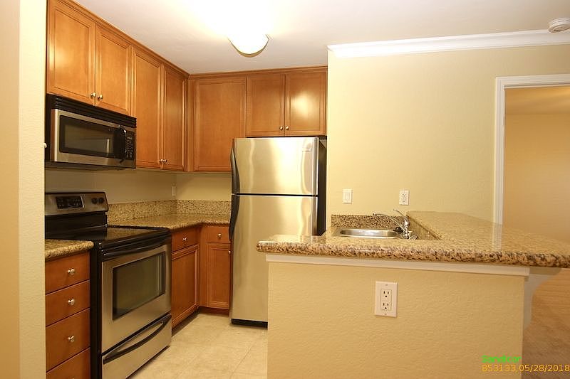 1st image of 1423 Graves Ave Unit 112