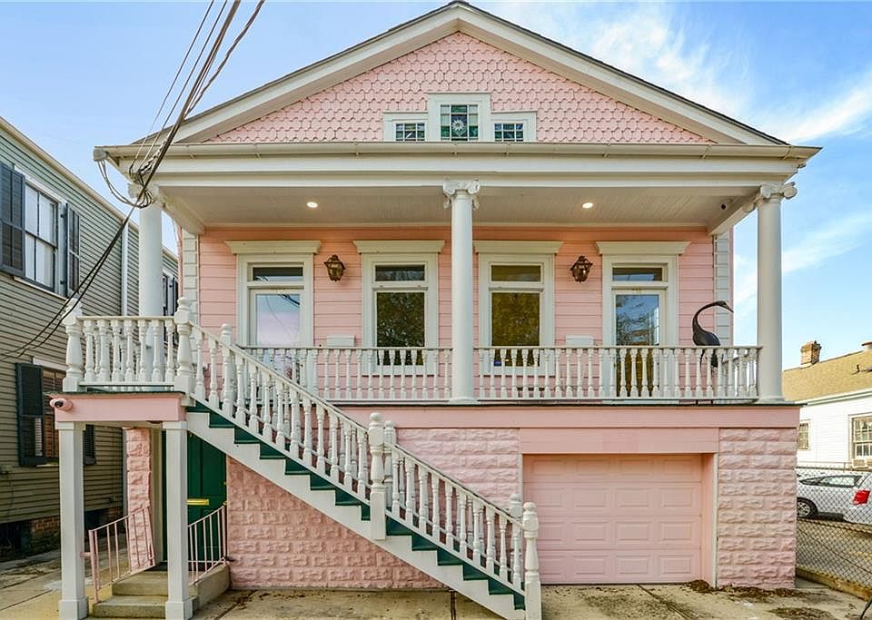 1st image of 716 Marigny St