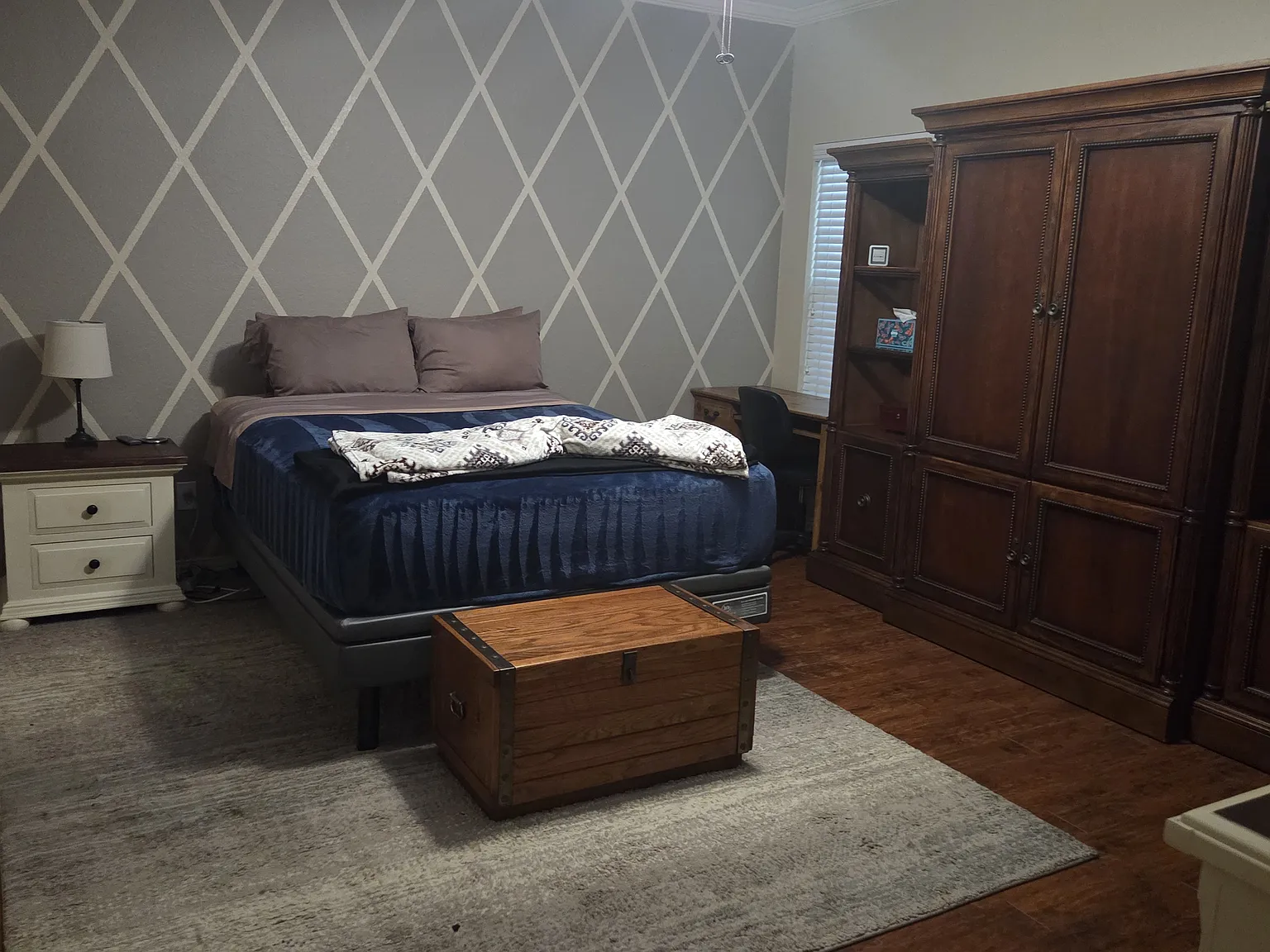3 bed, 1347 sqft, $2,200 — Photo 4