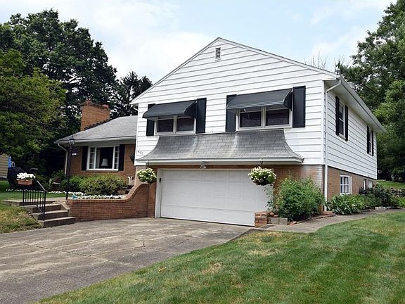 5th image of 560 Joan Ave