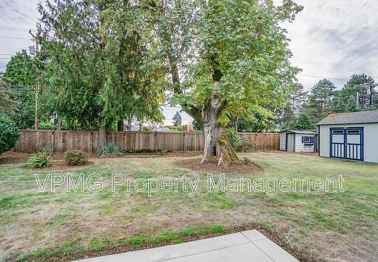 7301 Indiana St — Photo 33