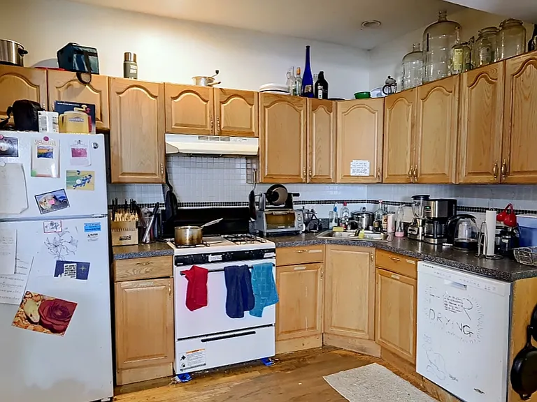 131 Brook St #3A — Photo 9