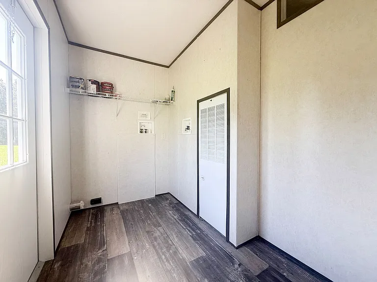 175 Oak Ln — Photo 22