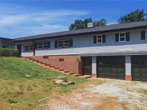 234 Forest Dr, Kernersville, NC 27284