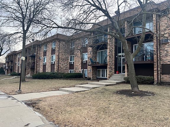 2nd image of 705 Heritage Dr #212