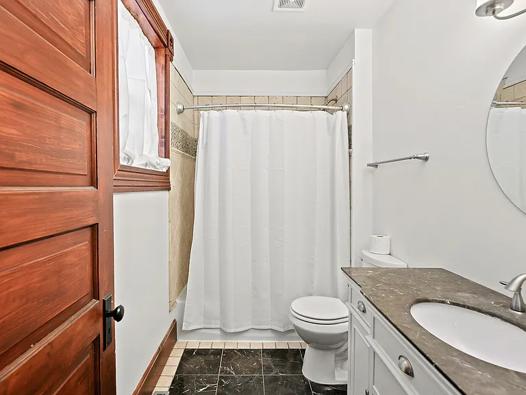 241 Coventry Pl — Photo 17