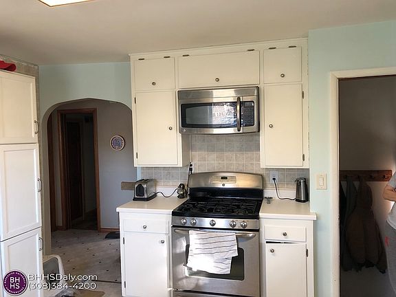4th image of 2431 N Kruse Ave