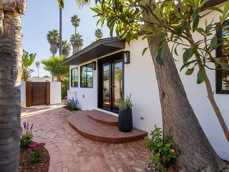 436 Bonair St — Photo 12
