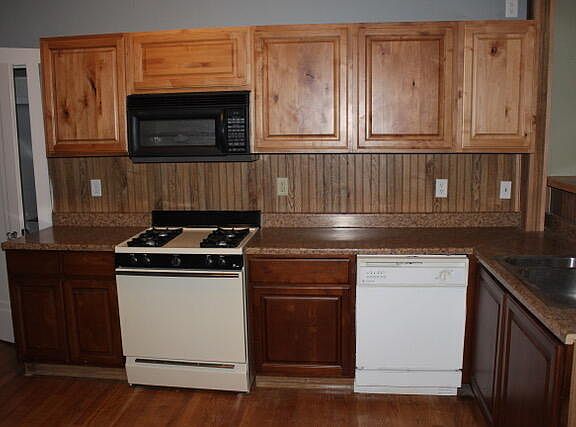 4th image of 2136 Francis Ave SE