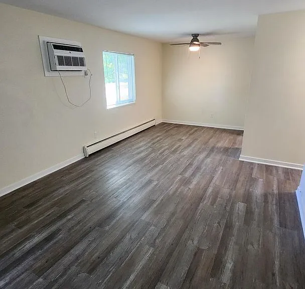 2110 Allen Blvd — Photo 8