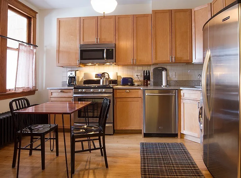 2134 N Damen Ave #2 — Photo 4