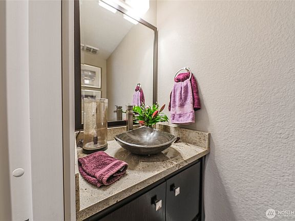 5th image of 22338 6th Avenue S #9