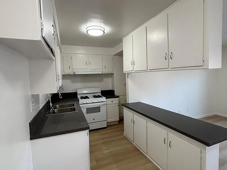 1724 Peyton Ave #D — Photo 8