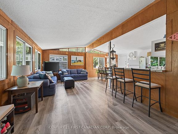 4th image of 49075 Dexter Line #4