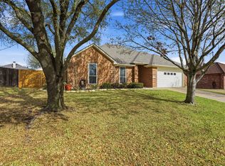 1616 Shelley Ln, Cleburne, TX 76033