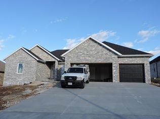 3864 Rose Ave, Springfield, MO 65803