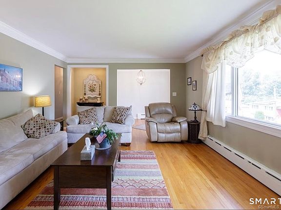 4th image of 433 Highland Drive