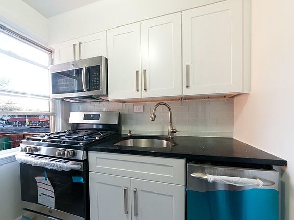 3rd image of 2816 172nd St APT E