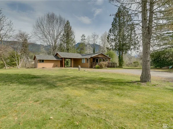 324 1st St, Gold Bar, WA 98251