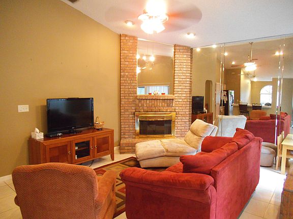 5th image of 1013 Kelly Creek Cir