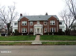 868-870 W Stephenson St, Freeport, IL 61032