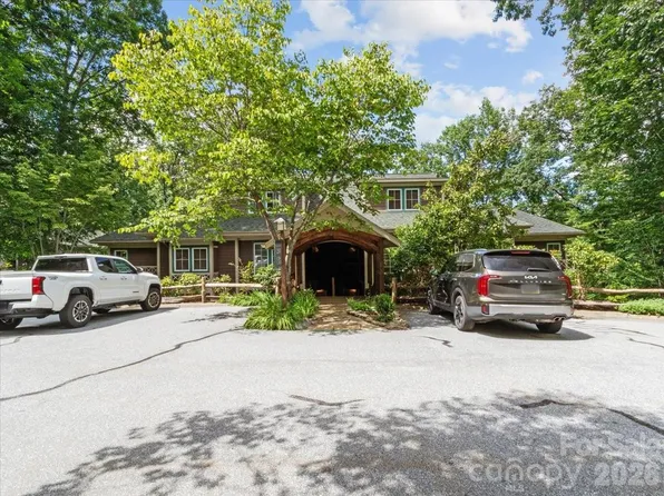 250 Creekside Way #C202, Burnsville, NC 28714