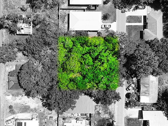 3rd image of 1028 COLLIER Boulevard