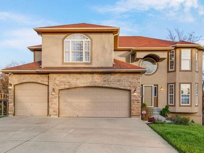 5937 Blue Hills Rd, Kansas City, MO, 64110