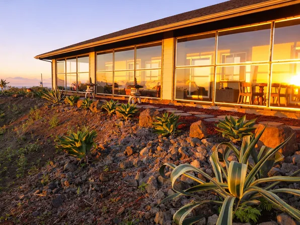 94-1548 Haehae St, Naalehu, HI 96772