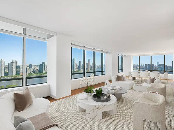 870 United Nations Plz APT 29E, New York, NY 10017