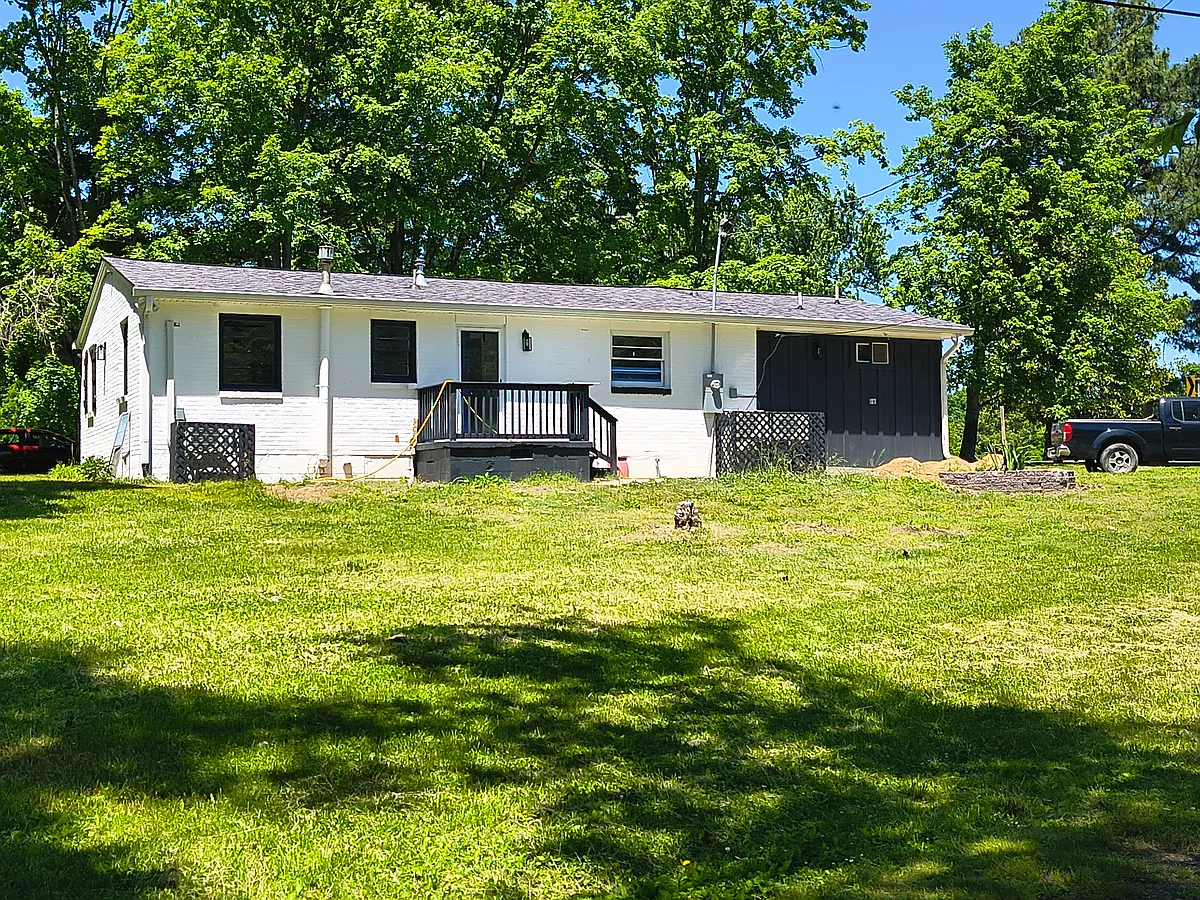 back - 2175 Woodruff Ave