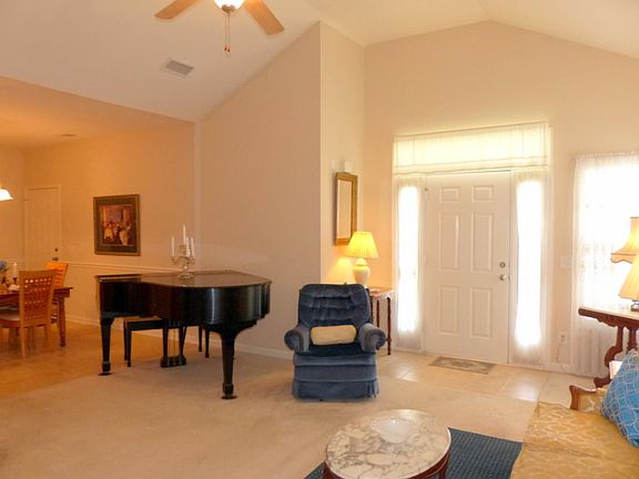 5th image of 1089 Richmond Way