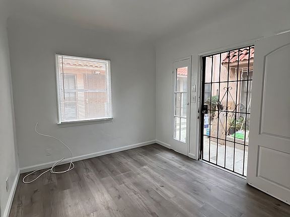 5th image of 540 W 49th St #540A