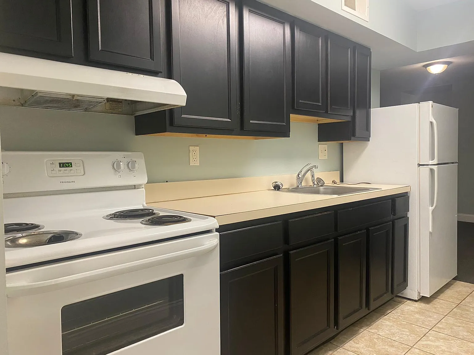 1 bed, 812 sqft, $1,097 — Photo 3