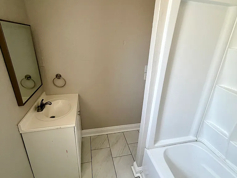 711 S 38th St #B — Photo 16