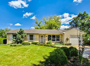1503 N Kennicott Ave, Arlington Heights, IL 60004