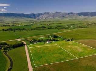 981 Beaver Creek Rd, Sheridan, WY 82801